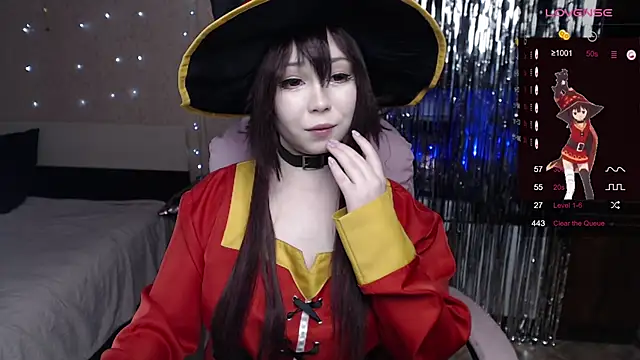 Snapshot of Vanessa_AmiX chatting on 02/19/25, 10:45 Vanessa AmiX online show from 02/19/25, 10:45