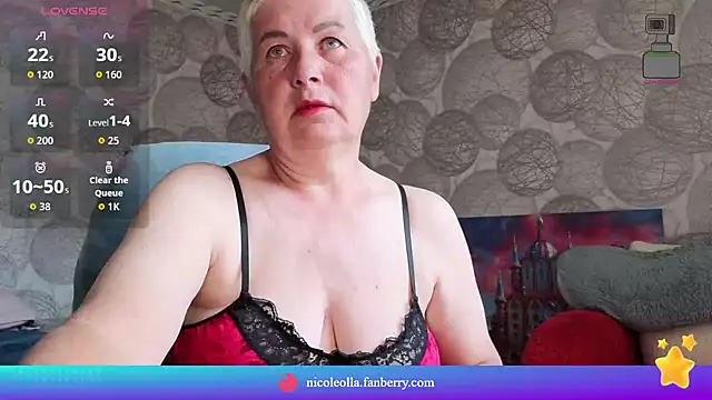 Snapshot of NicoleOlla chatting on 05/17/26, 01:38 NicoleOlla online show from 05/17/26, 01:38