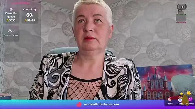 Snapshot of NicoleOlla chatting on 05/03/26, 01:44 NicoleOlla online show from 05/03/26, 01:44