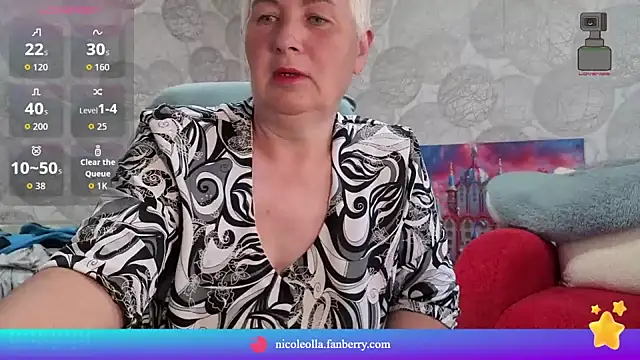 Snapshot of NicoleOlla chatting on 05/13/26, 02:18 NicoleOlla online show from 05/13/26, 02:18