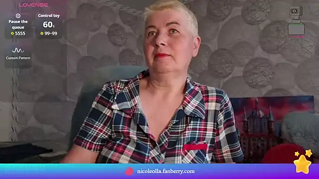 Snapshot of NicoleOlla chatting on 05/01/26, 11:54 NicoleOlla online show from 05/01/26, 11:54