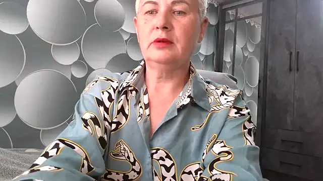 NicoleOlla online show from 10/07/25, 05:19