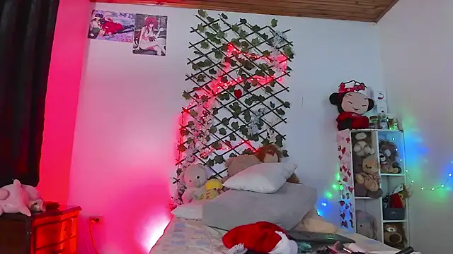 Pucaa  online show from 12/17/25, 03:11