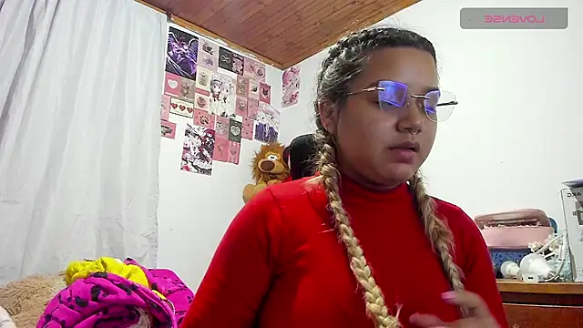 Pucaa  online show from 05/19/26, 02:51