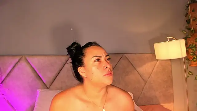 Miss Ambeer online show from 12/23/25, 11:09