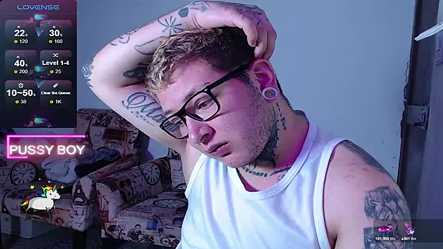 Snapshot of princeFtm chatting on 03/19/25, 08:11 princeFtm online show from 03/19/25, 08:11