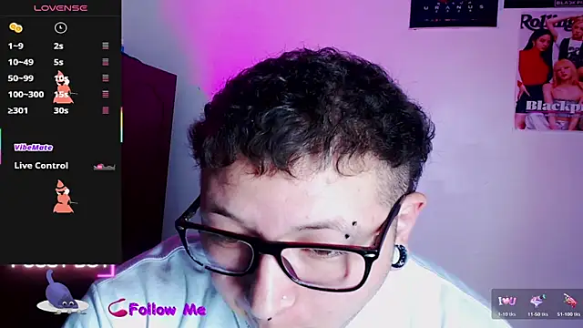 Snapshot of princeFtm chatting on 12/14/25, 03:17 princeFtm online show from 12/14/25, 03:17