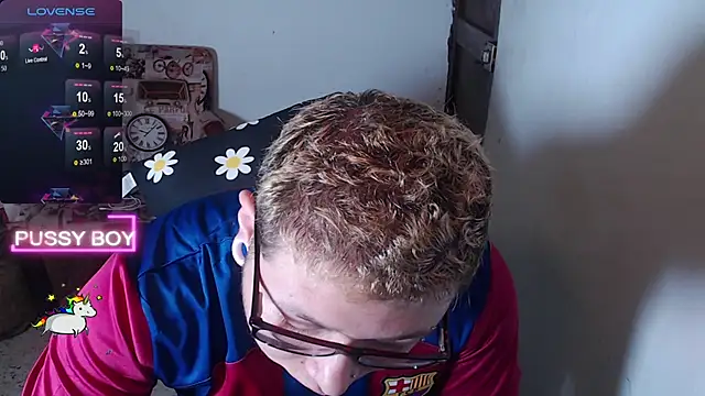 Snapshot of princeFtm chatting on 02/27/25, 04:21 princeFtm online show from 02/27/25, 04:21