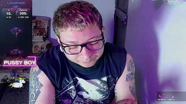 Snapshot of princeFtm chatting on 03/09/25, 04:44 princeFtm online show from 03/09/25, 04:44