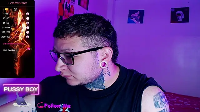 Snapshot of princeFtm chatting on 11/27/25, 01:22 princeFtm online show from 11/27/25, 01:22