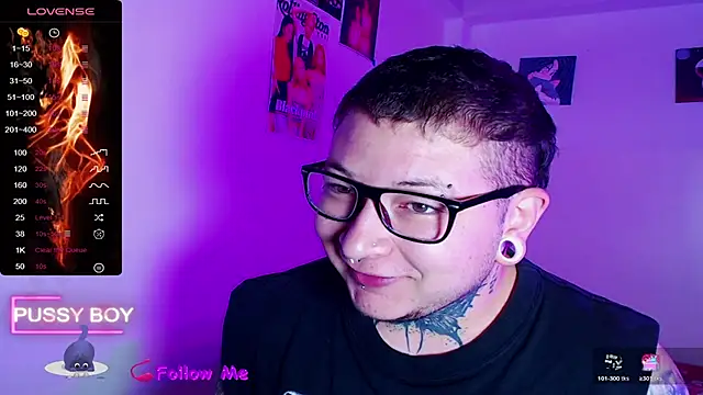 Snapshot of princeFtm chatting on 11/23/25, 01:21 princeFtm online show from 11/23/25, 01:21