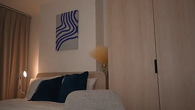 Snapshot of CuteGirlAmy chatting on 10/24/25, 01:21 CuteGirlAmy online show from 10/24/25, 01:21