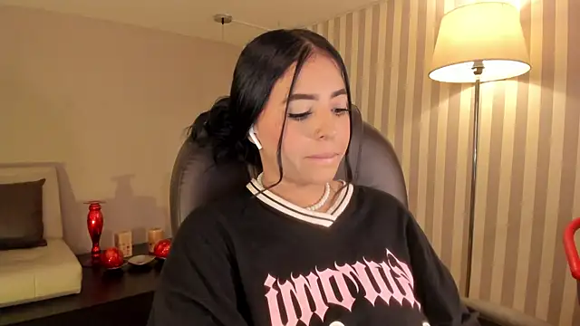 Maaiitee online show from 11/05/25, 01:03