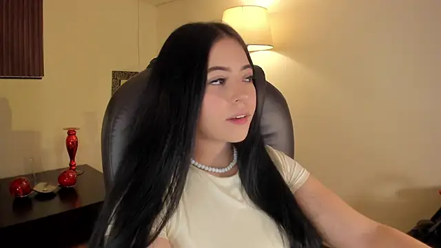 Snapshot of Maaiitee chatting on 05/26/26, 12:58 Maaiitee online show from 05/26/26, 12:58