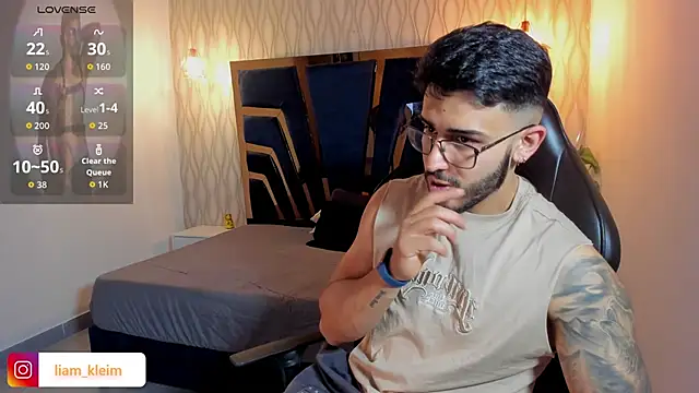 Liam Kleiin online show from 03/15/26, 02:57