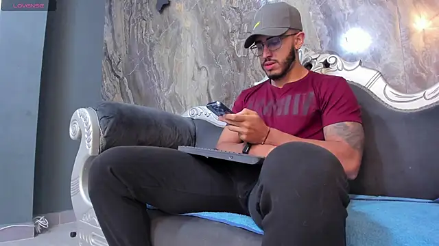 Liam Kleiin online show from 03/22/25, 11:32