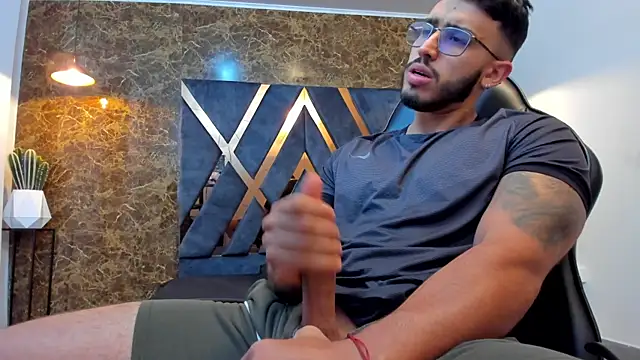 Liam Kleiin online show from 09/23/25, 11:28