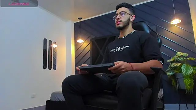 Liam Kleiin online show from 10/15/25, 11:18