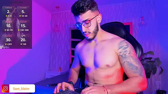 Liam Kleiin online show from 12/01/25, 11:33