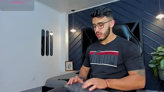 Liam Kleiin online show from 10/22/25, 11:20