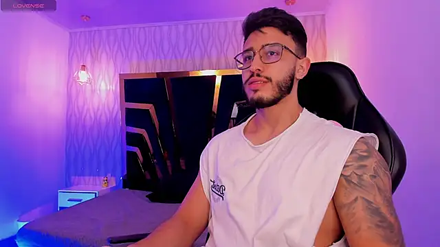 Liam Kleiin online show from 12/15/25, 11:27