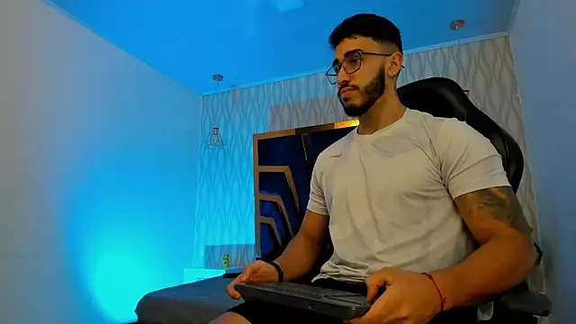 Liam Kleiin online show from 11/28/25, 11:21