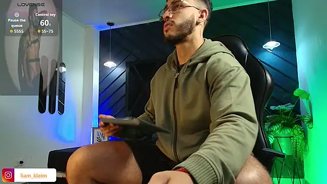 Liam Kleiin online show from 04/07/26, 11:23