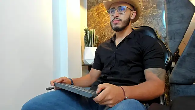 Liam Kleiin online show from 09/18/25, 11:24