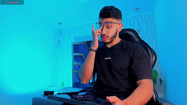 Liam Kleiin online show from 11/27/25, 11:21