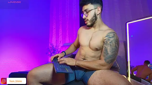 Liam Kleiin online show from 05/21/26, 05:43