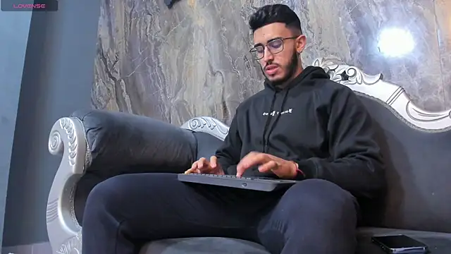 Liam Kleiin online show from 03/18/25, 11:33