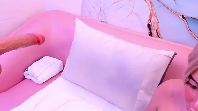 taylor cupper online show from 10/29/25, 04:44