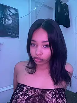 Snapshot of lovekaylaa chatting on 12/05/24, 05:43 lovekaylaa online show from 12/05/24, 05:43