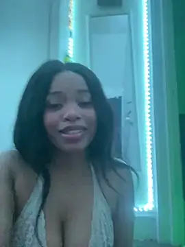 Snapshot of lovekaylaa chatting on 02/18/25, 01:22 lovekaylaa online show from 02/18/25, 01:22