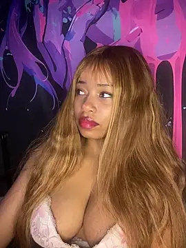 Snapshot of lovekaylaa chatting on 09/10/25, 04:11 lovekaylaa online show from 09/10/25, 04:11