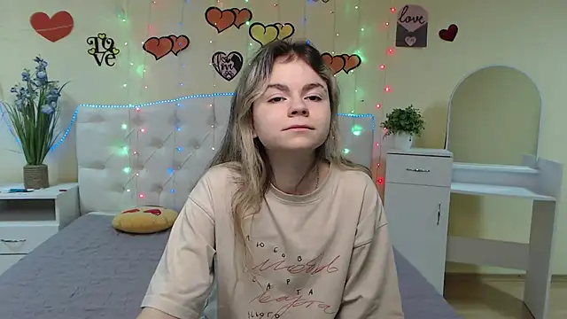 TinaRedly online show from 03/13/25, 04:05