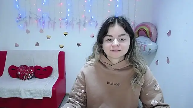 TinaRedly online show from 10/13/25, 05:25