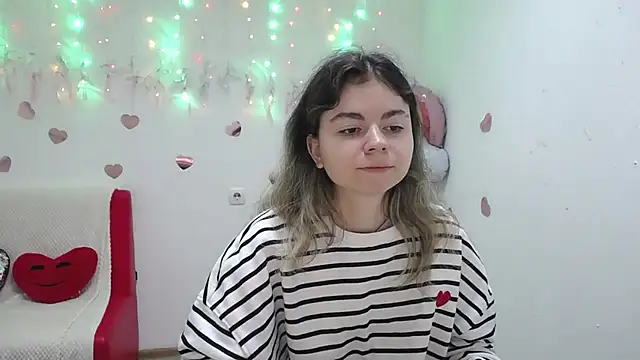 TinaRedly online show from 09/21/25, 05:56