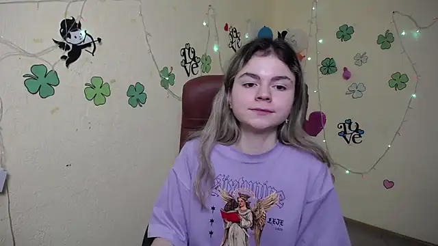 TinaRedly online show from 03/14/25, 09:21