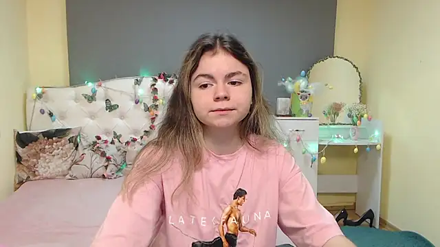 TinaRedly online show from 04/05/26, 05:25