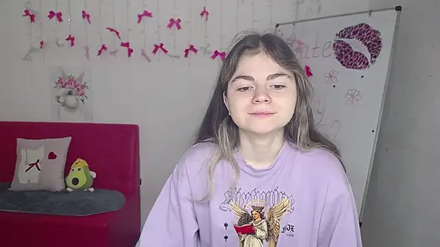 TinaRedly online show from 05/04/26, 11:35