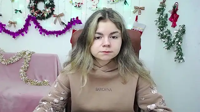 TinaRedly online show from 12/20/25, 06:44