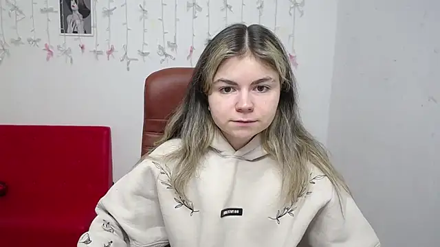 TinaRedly online show from 01/13/26, 06:23