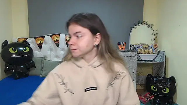 TinaRedly online show from 11/01/25, 06:13