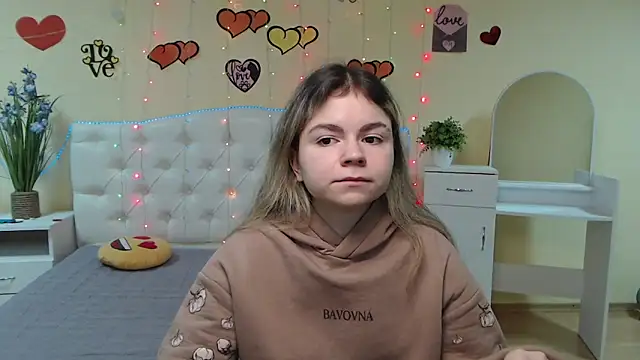 TinaRedly online show from 03/11/25, 06:30