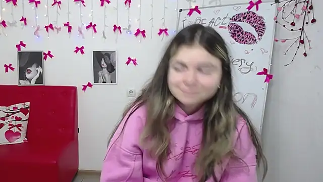 TinaRedly online show from 03/05/26, 11:29