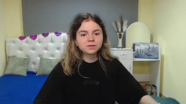 TinaRedly online show from 09/09/25, 05:33