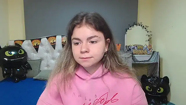 TinaRedly online show from 11/04/25, 06:50