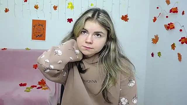 TinaRedly online show from 12/01/25, 07:15