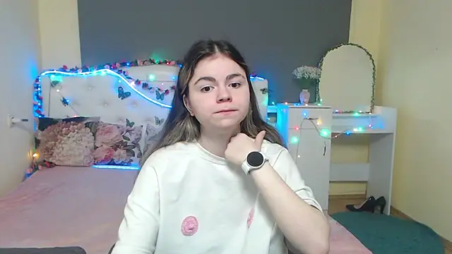 TinaRedly online show from 05/03/26, 05:16